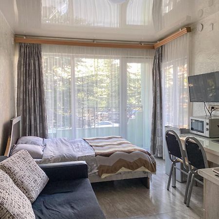 Apartment Studio Maksim Μπατούμι Εξωτερικό φωτογραφία