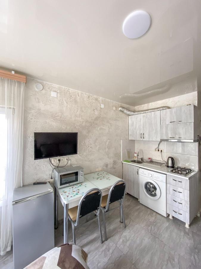 Apartment Studio Maksim Μπατούμι Εξωτερικό φωτογραφία