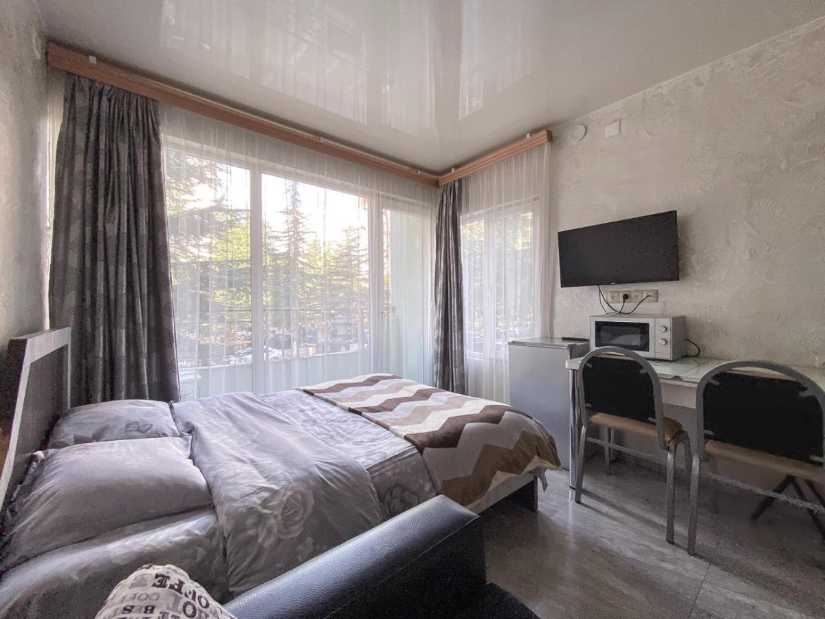 Apartment Studio Maksim Μπατούμι Εξωτερικό φωτογραφία