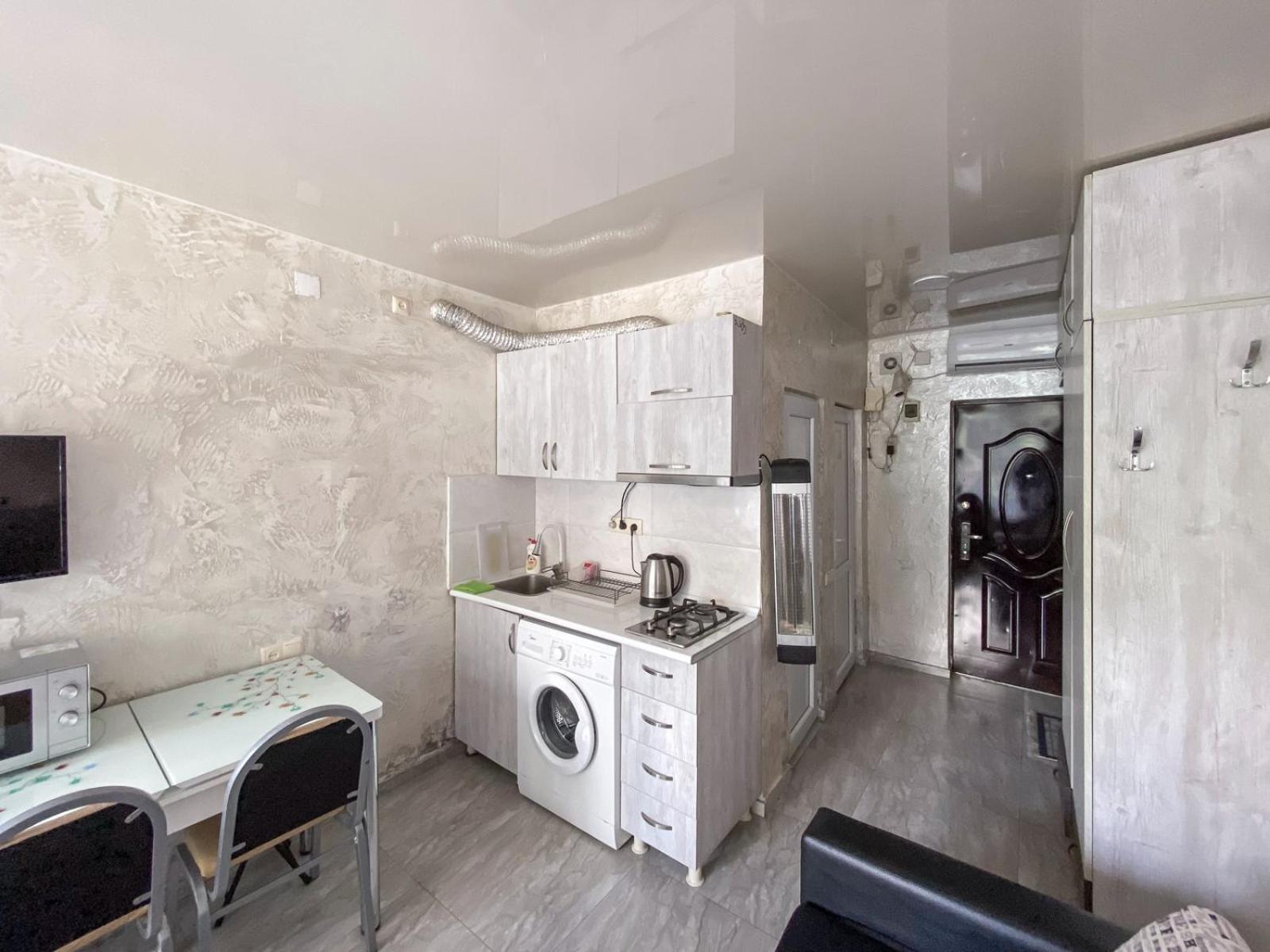 Apartment Studio Maksim Μπατούμι Εξωτερικό φωτογραφία